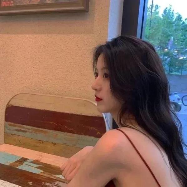 她不土，她是我妹妹